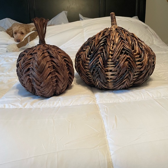 Pottery barn small woven pumpkin new - Picture 3 of 3